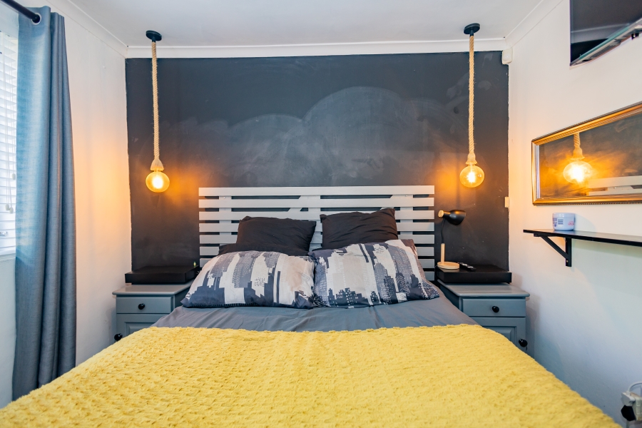 2 Bedroom Property for Sale in Oakglen Western Cape